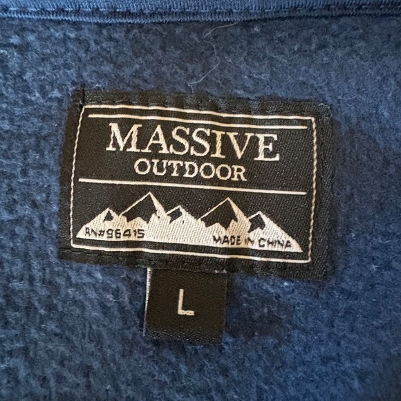 Massive Outdoor fleece pullover - Picture 11 of 16